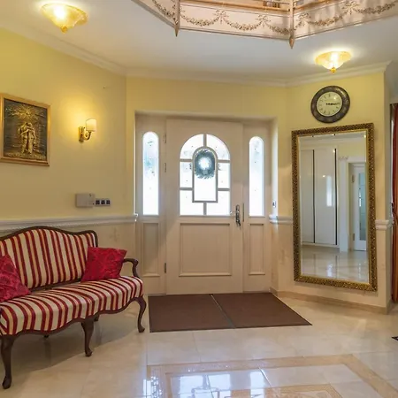 Villa Luxury Urska Dramlje