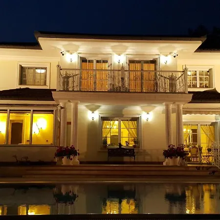 Luxury Urska Dramlje